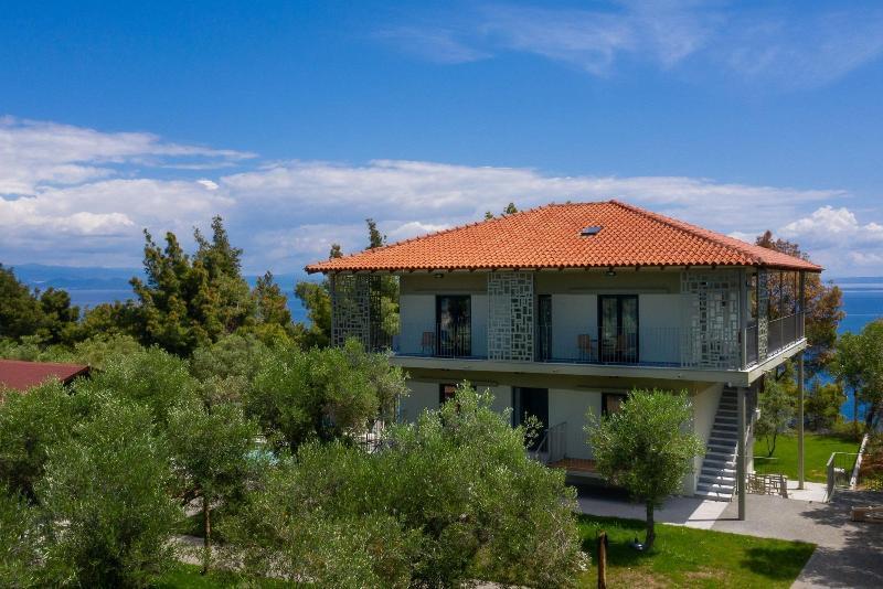 Отель Elies 33 Bio Retreat (Adults Only) Афитос Экстерьер фото